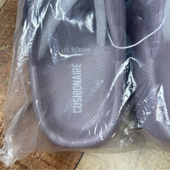New Size 9 Cushionaire Women's Fame Cloud Slides + Comfort Recovery Vacation - Picture 5 of 5